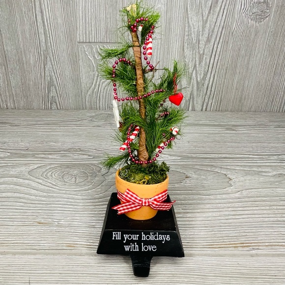 Christmas tree shelf sitting stocking hanger hook “fill your holidays with love” - Picture 2 of 6